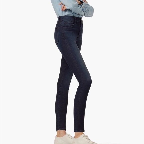 Joe’s high rise curvy skinny ankle jeans - Picture 3 of 10
